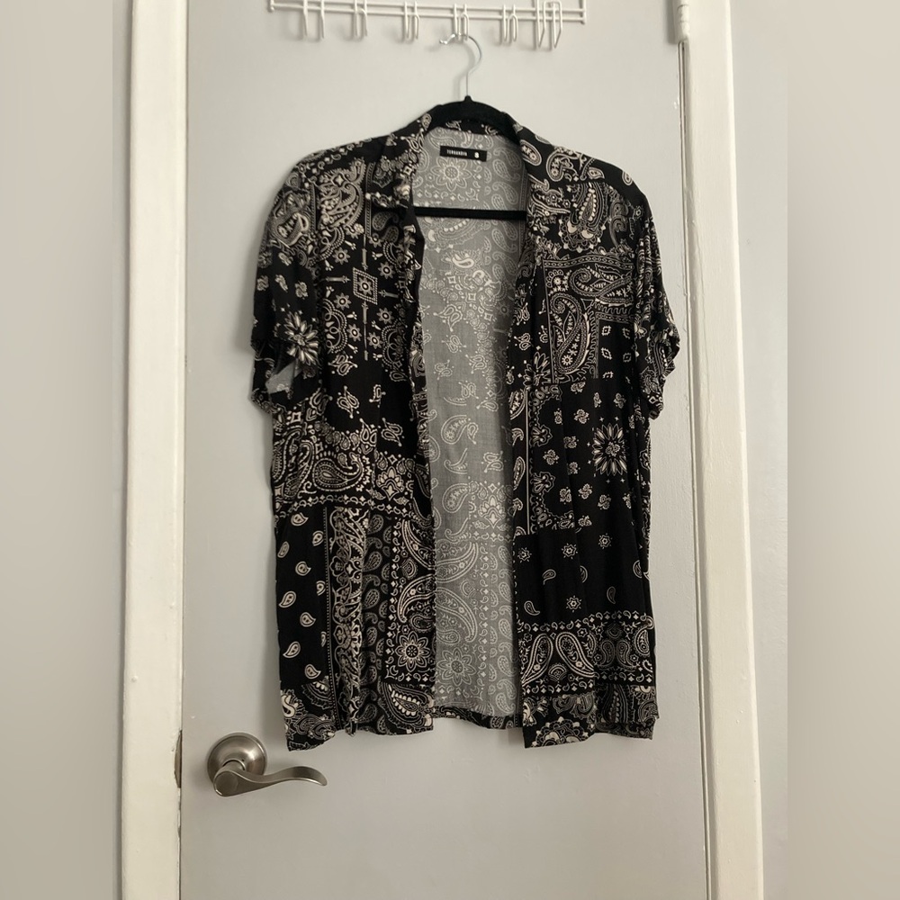 Mens black bandana print button down shirt in size S.